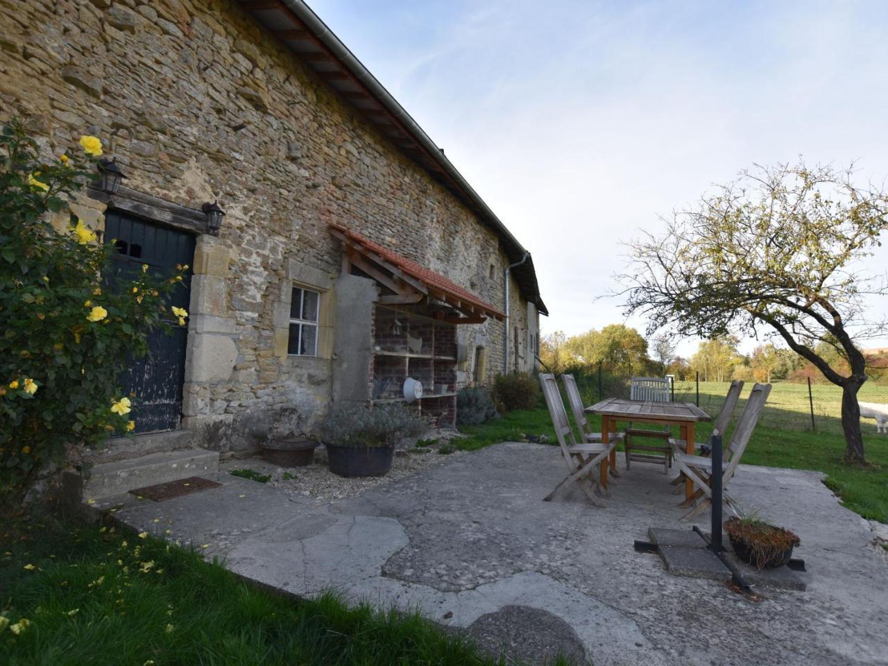 Spacious Holiday Home Near The Forest Barricourt المظهر الخارجي الصورة